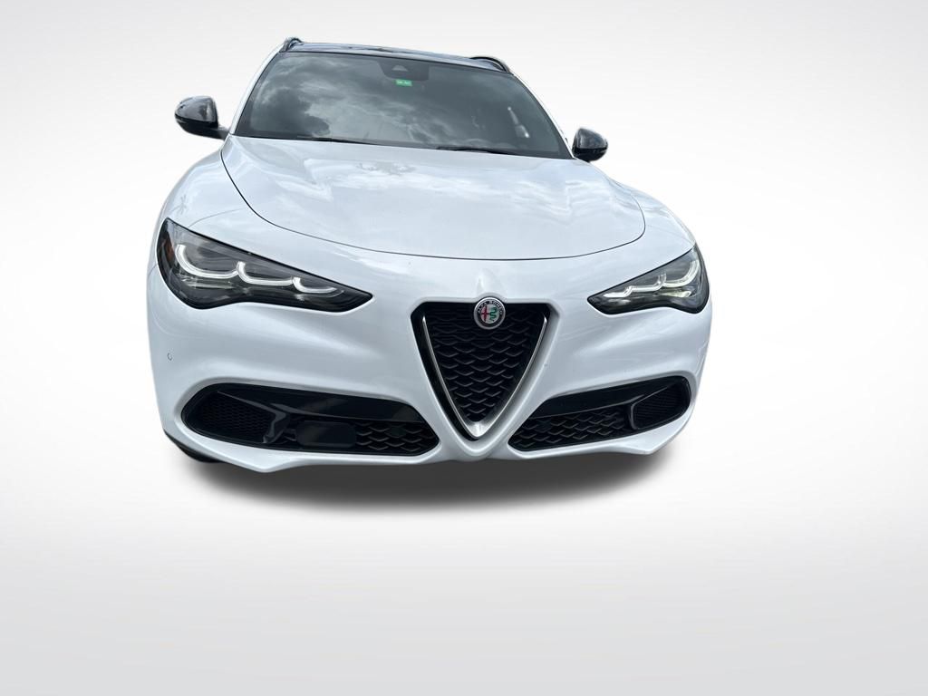 alfa romeo stelvio 2024 ZASPAKBN1R7D72247 image alfa romeo stelvio 2024 ZASPAKBN1R7D72247 image